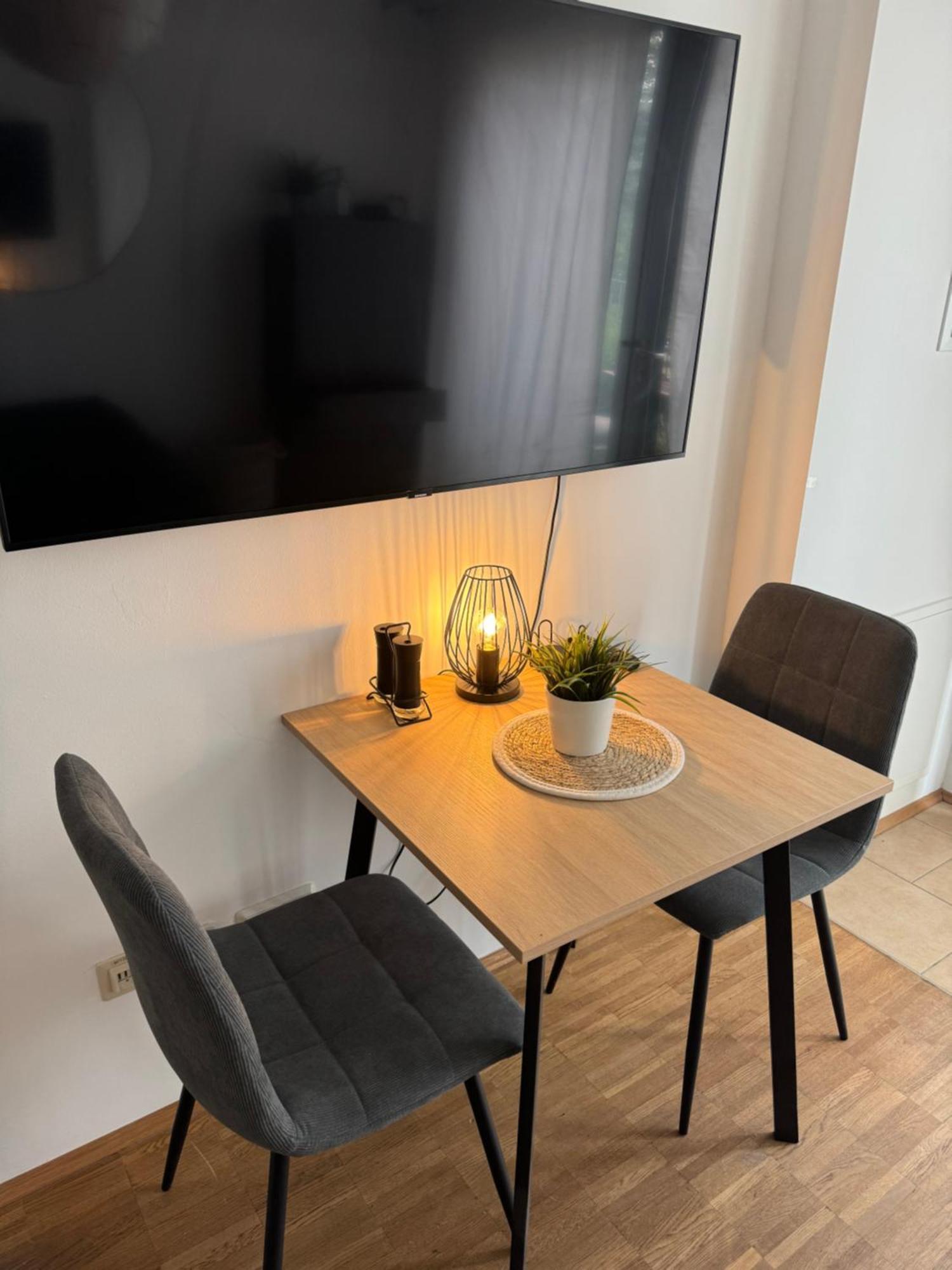Moderne Ferienwohnung Mit Terrasse Würzburg Esterno foto