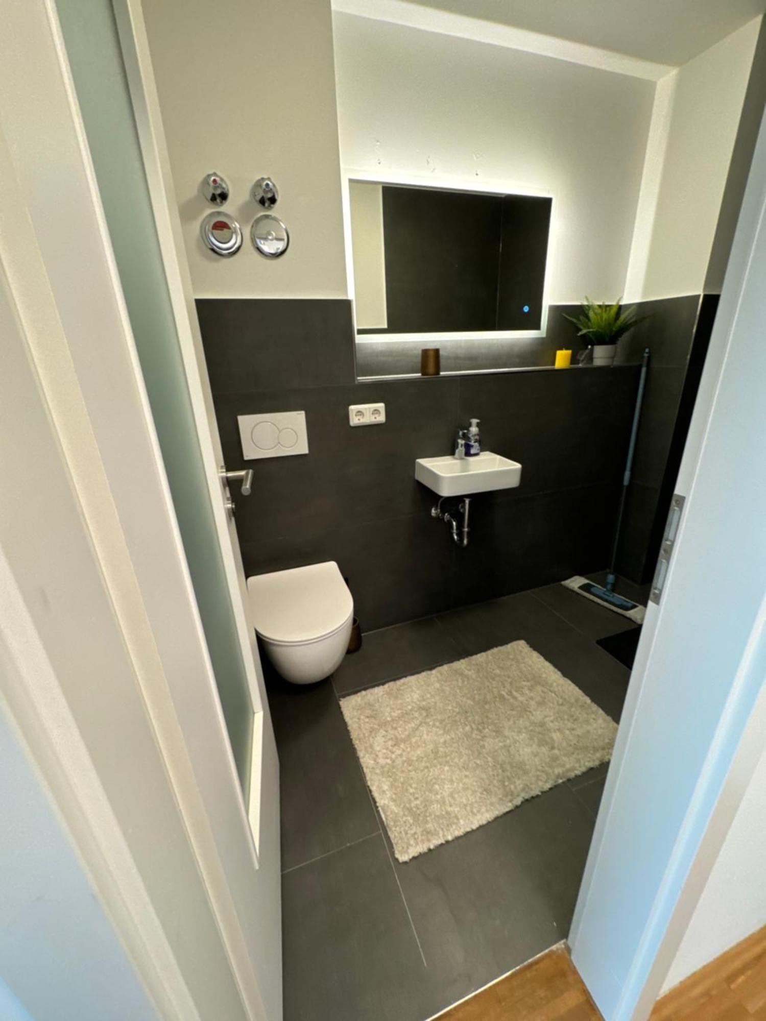Moderne Ferienwohnung Mit Terrasse Würzburg Esterno foto